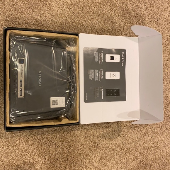 Netgear Nighthawk Smart WiFi Router - Picture 3 of 3